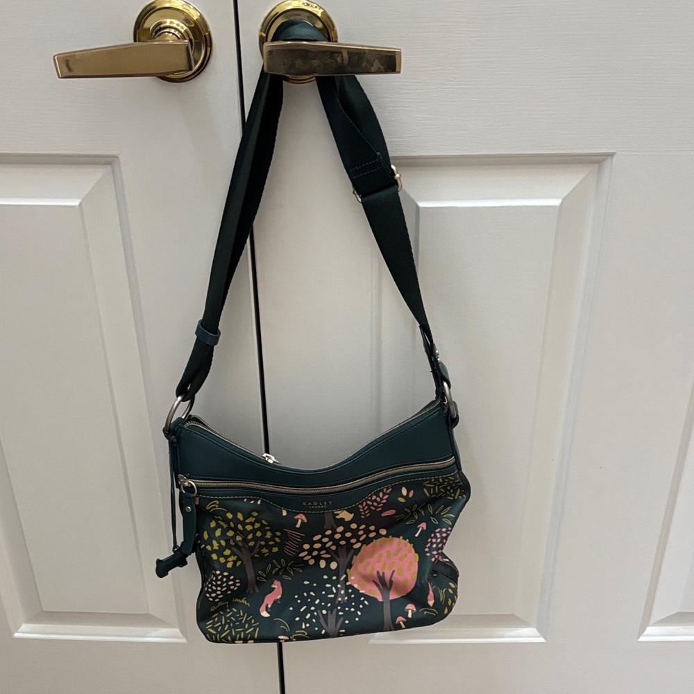 RADLEY LONDON Green and Pink Shoulder Bag